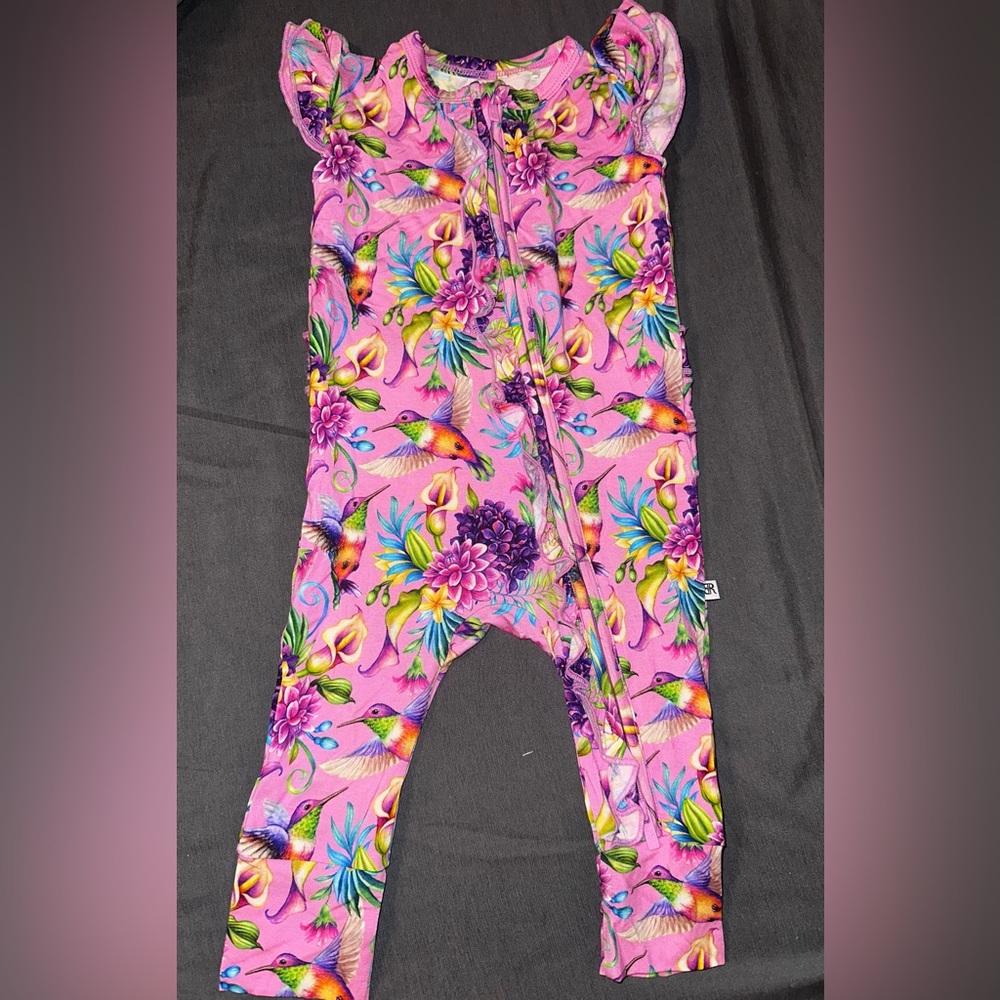 Bums & Roses Hummingbird Short sleeve Romper